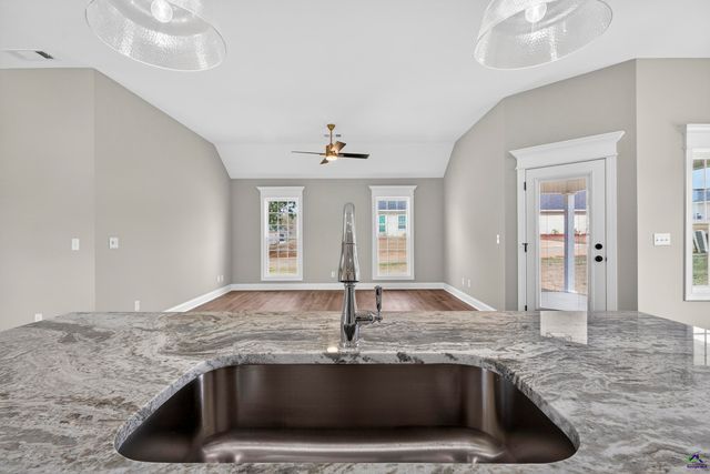 1801 Quail Ridge Lane, Perry, GA 31069