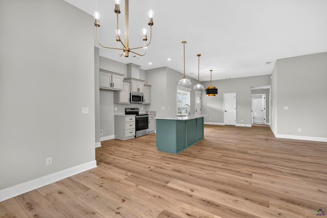 1801 Quail Ridge Lane, Perry, GA 31069