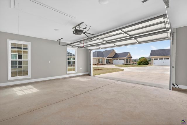 1801 Quail Ridge Lane, Perry, GA 31069