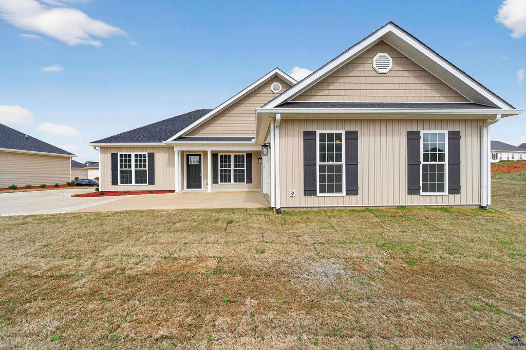 1801 Quail Ridge Lane, Perry, GA 31069