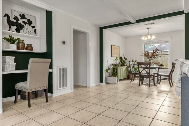 8000 Raintree Drive, College Station, TX 77845