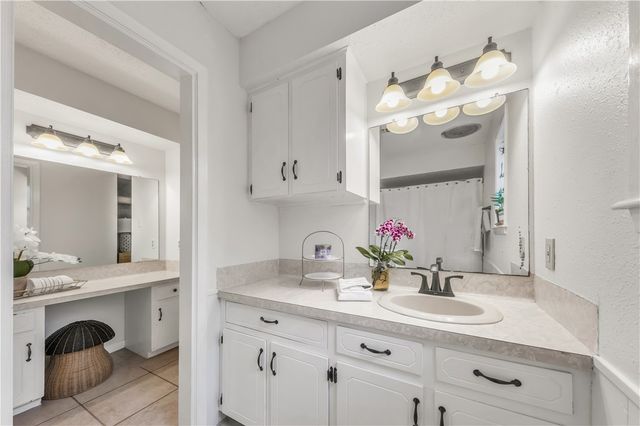 8000 Raintree Drive, College Station, TX 77845