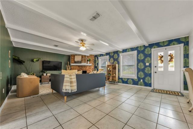 8000 Raintree Drive, College Station, TX 77845