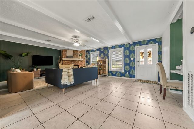 8000 Raintree Drive, College Station, TX 77845
