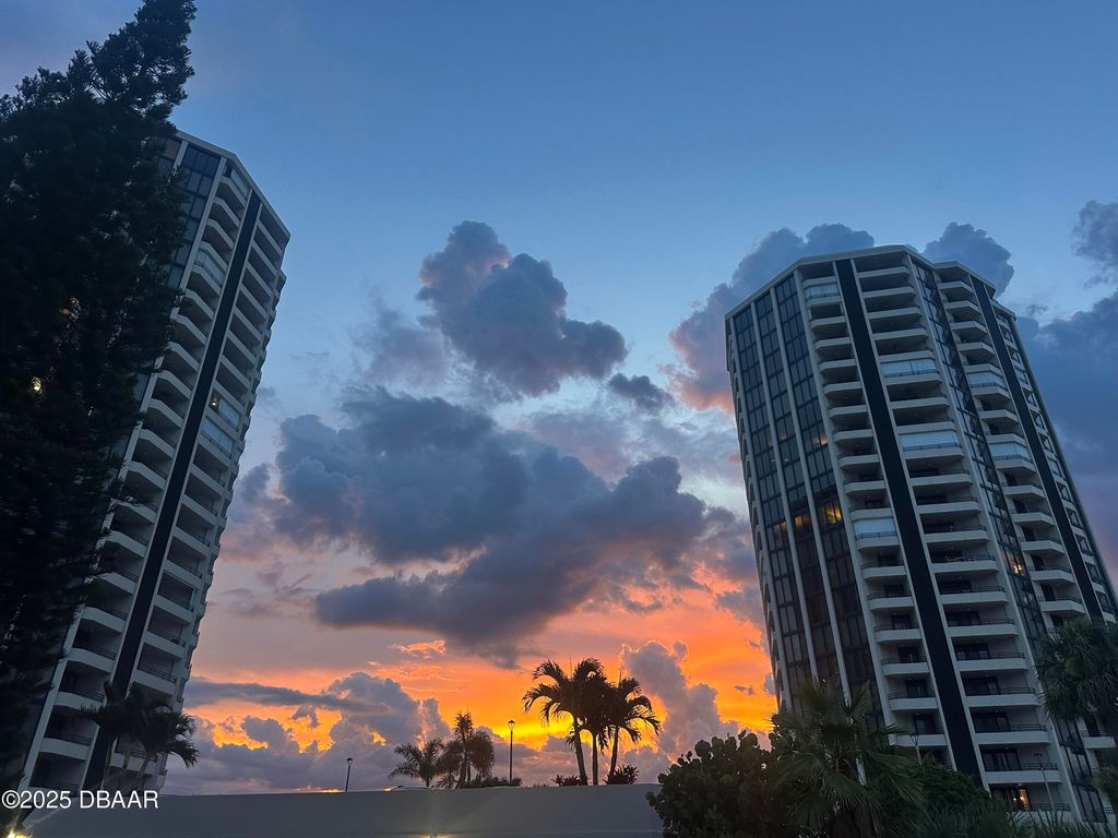 1 Oceans West Blvd Apt 1B5, Daytona Beach, FL 32118