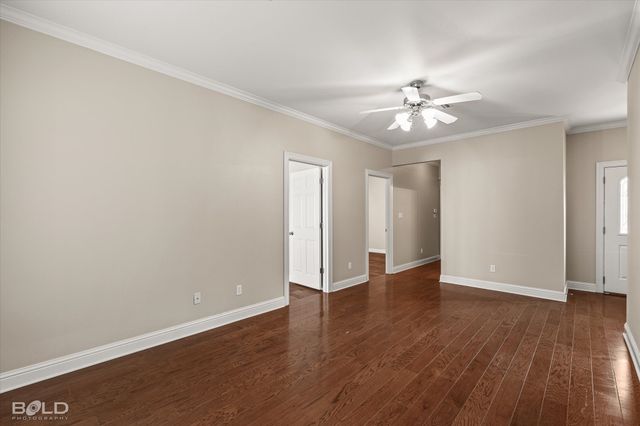 5721 S Lakeshore Drive, Shreveport, LA 71119