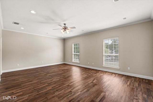 5721 S Lakeshore Drive, Shreveport, LA 71119