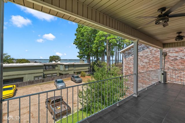 5721 S Lakeshore Drive, Shreveport, LA 71119