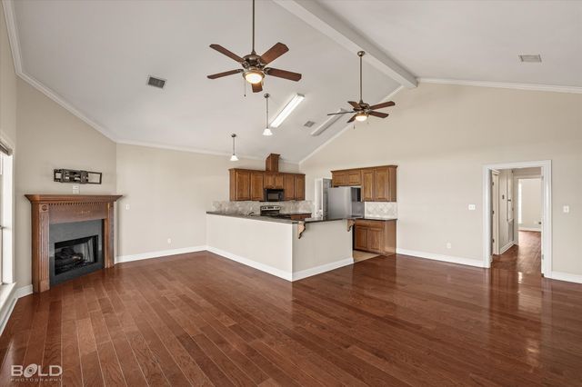 5721 S Lakeshore Drive, Shreveport, LA 71119