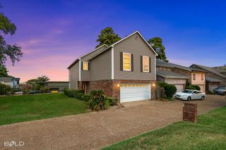 5721 S Lakeshore Drive, Shreveport, LA 71119