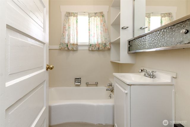 5707 N 45th Street, Tacoma, WA 98407