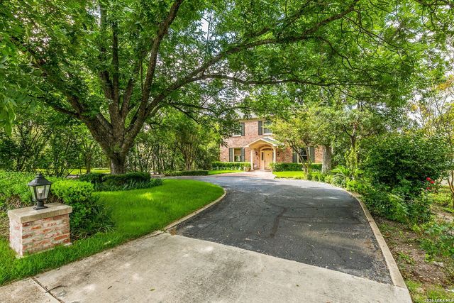 214 Terrell Rd, Terrell Hills, TX 78209