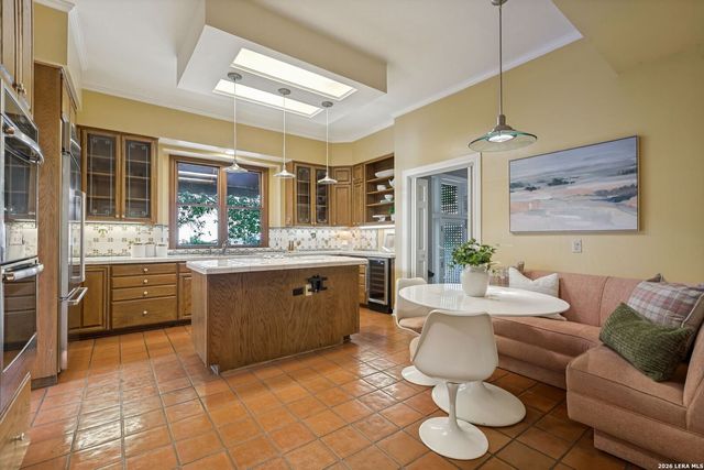 214 Terrell Rd, Terrell Hills, TX 78209