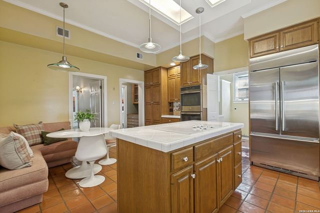 214 Terrell Rd, Terrell Hills, TX 78209