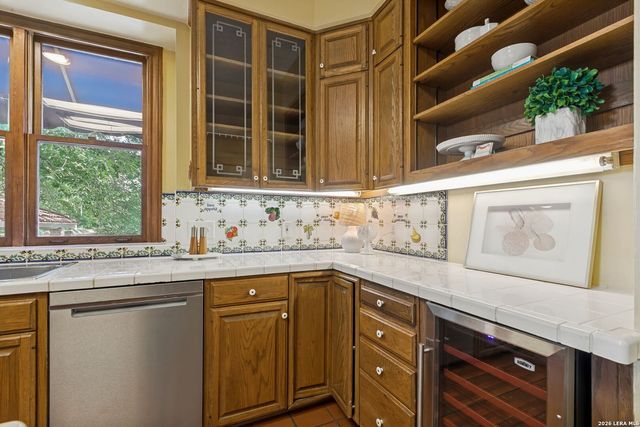 214 Terrell Rd, Terrell Hills, TX 78209