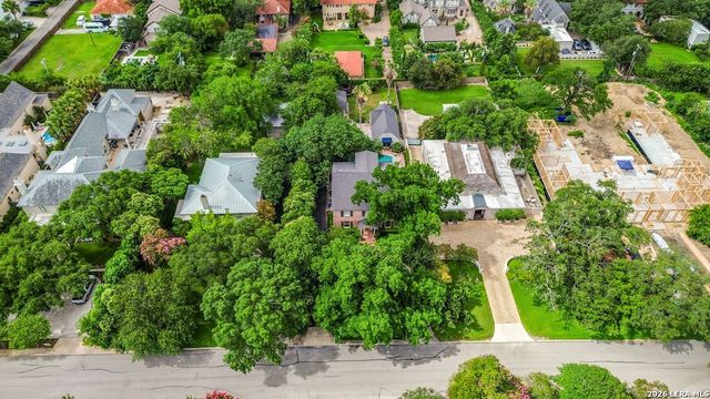 214 Terrell Rd, Terrell Hills, TX 78209