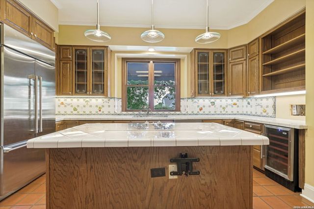 214 Terrell Rd, Terrell Hills, TX 78209