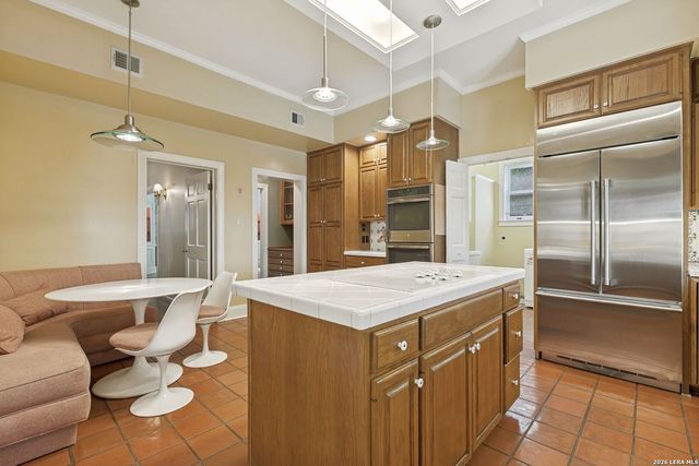 214 Terrell Rd, Terrell Hills, TX 78209