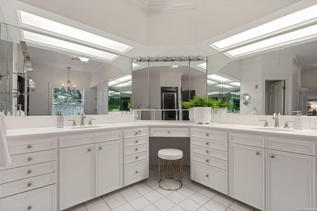 214 Terrell Rd, Terrell Hills, TX 78209