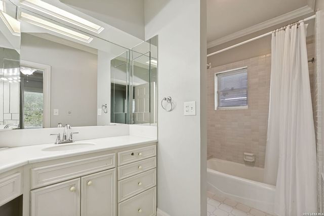 214 Terrell Rd, Terrell Hills, TX 78209