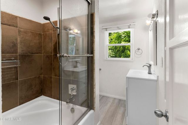 3914 Carpenter Avenue, Studio City, CA 91604
