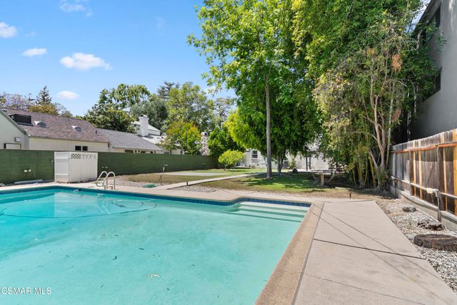 3914 Carpenter Avenue, Studio City, CA 91604