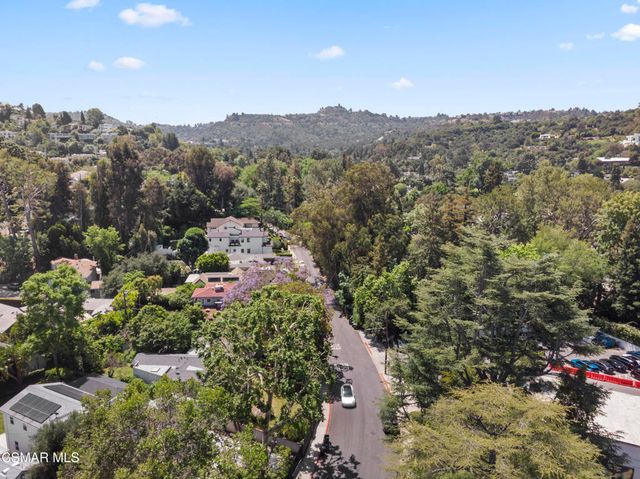 3914 Carpenter Avenue, Studio City, CA 91604