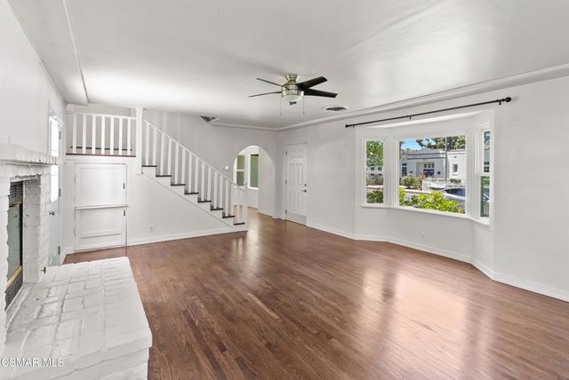 3914 Carpenter Avenue, Studio City, CA 91604