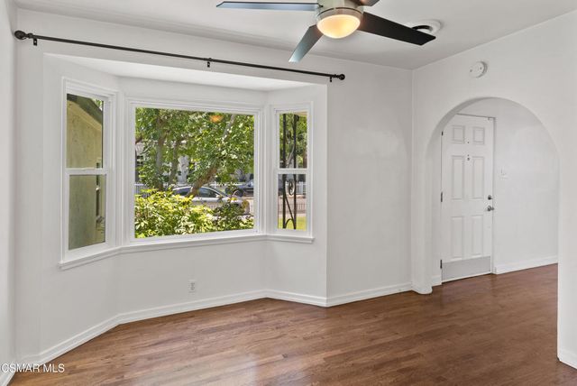 3914 Carpenter Avenue, Studio City, CA 91604