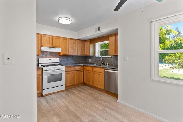 3914 Carpenter Avenue, Studio City, CA 91604