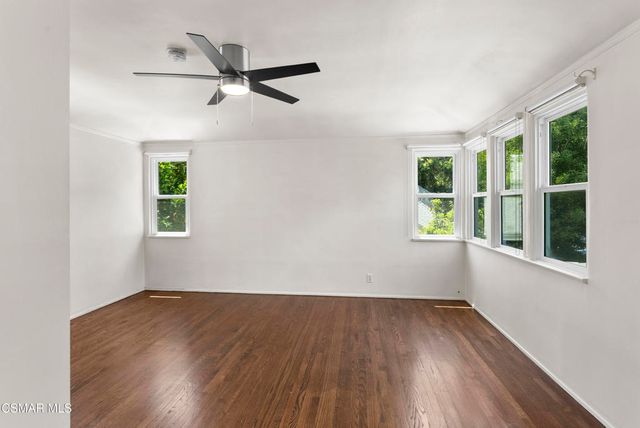 3914 Carpenter Avenue, Studio City, CA 91604