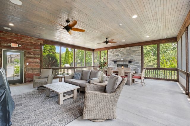 315 Gulfstream Dr, Gallatin, TN 37066