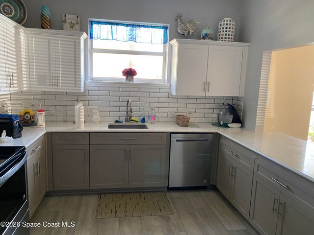 8951 Lake Drive 303, Cape Canaveral, FL 32920