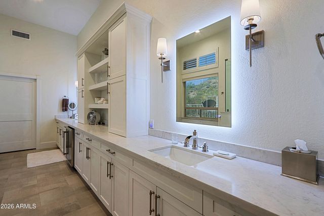 11594 E CHAMA Road, Scottsdale, AZ 85255