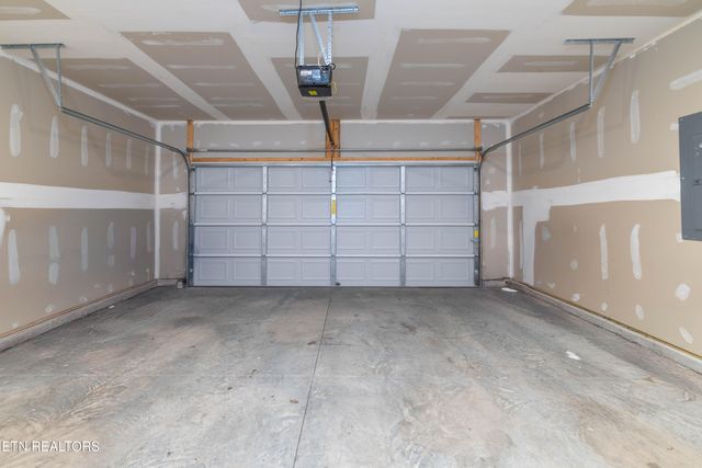 213 Ibis Loop, Oak Ridge, TN 37830