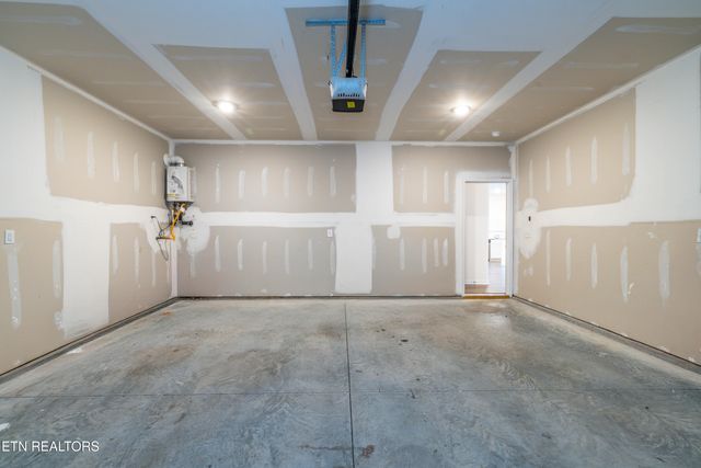 213 Ibis Loop, Oak Ridge, TN 37830