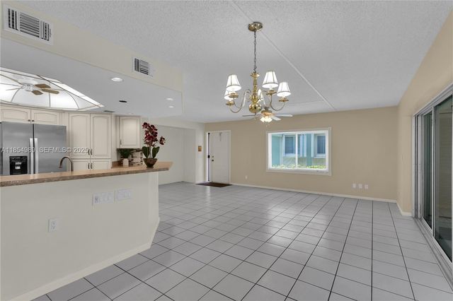 1409 SE 46th Lane 105, Cape Coral, FL 33904