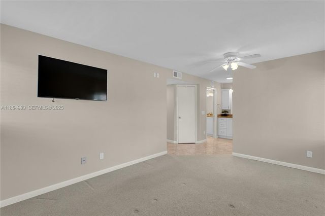 1409 SE 46th Lane 105, Cape Coral, FL 33904