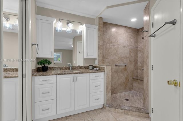 1409 SE 46th Lane 105, Cape Coral, FL 33904