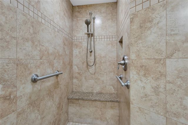 1409 SE 46th Lane 105, Cape Coral, FL 33904