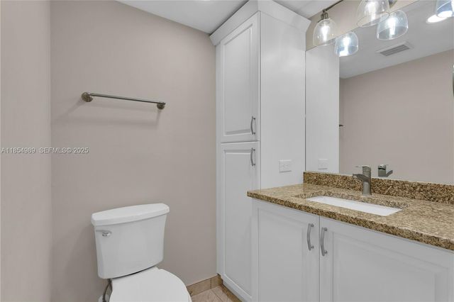 1409 SE 46th Lane 105, Cape Coral, FL 33904