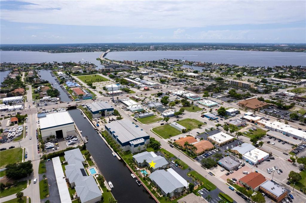 1409 SE 46th Lane 105, Cape Coral, FL 33904