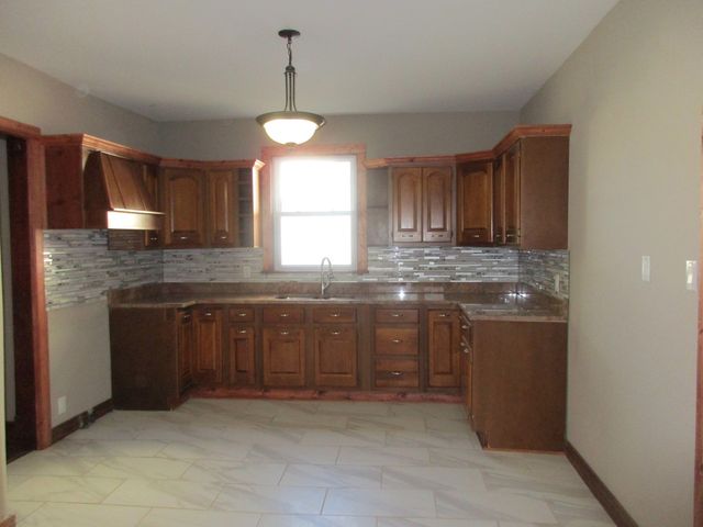 369 S Chicago Avenue, Kankakee, IL 60901