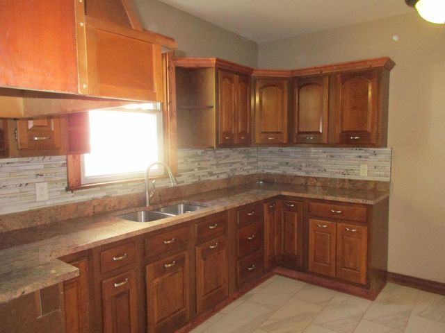 369 S Chicago Avenue, Kankakee, IL 60901