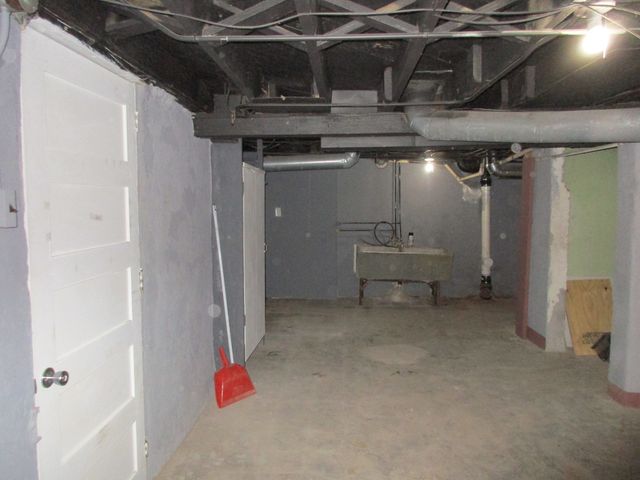 369 S Chicago Avenue, Kankakee, IL 60901