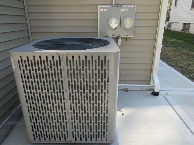 369 S Chicago Avenue, Kankakee, IL 60901