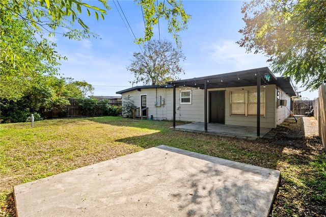 3918 Lincoln St, Corpus Christi, TX 78415