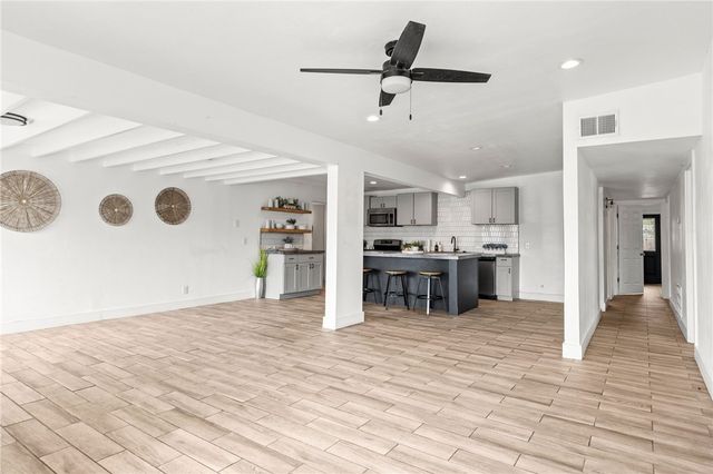 3918 Lincoln St, Corpus Christi, TX 78415