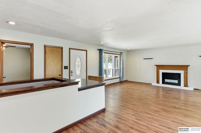 5067 S 130th Circle, Omaha, NE 68137
