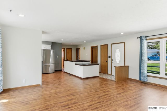 5067 S 130th Circle, Omaha, NE 68137